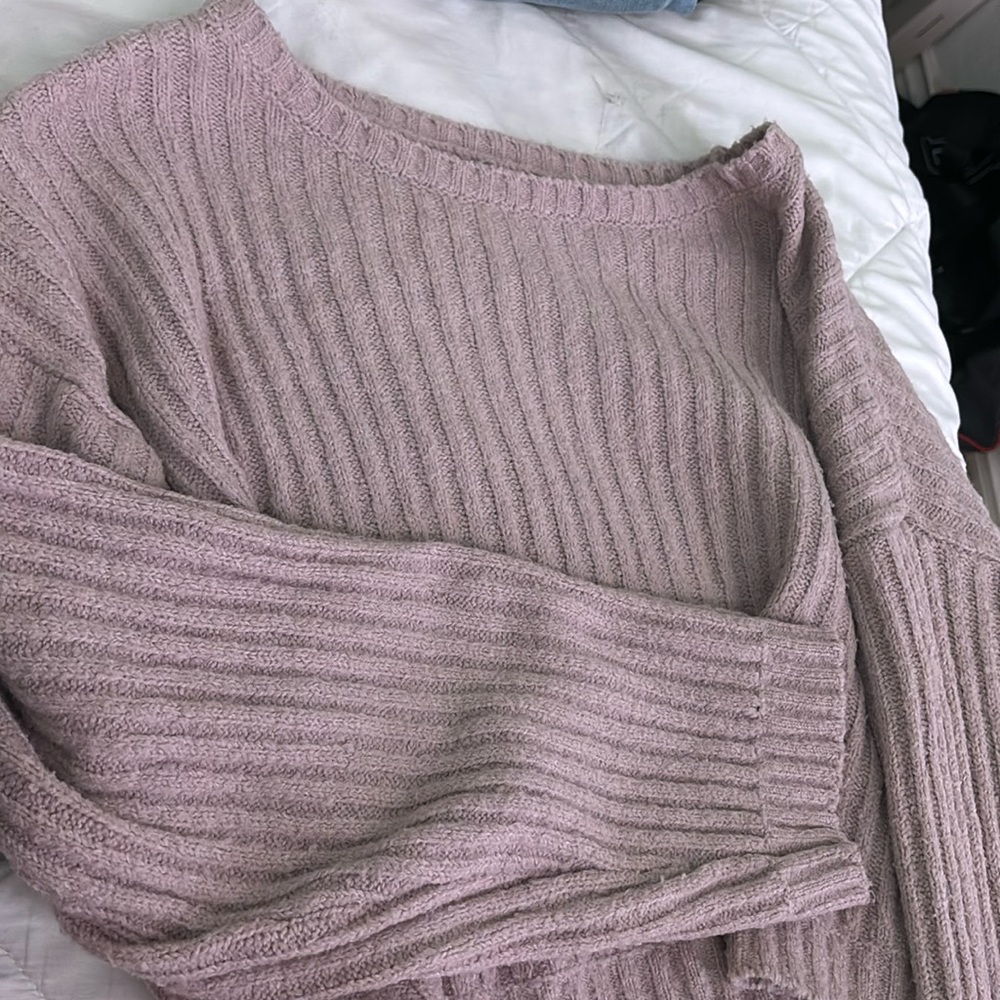 Light pink PacSun sweater